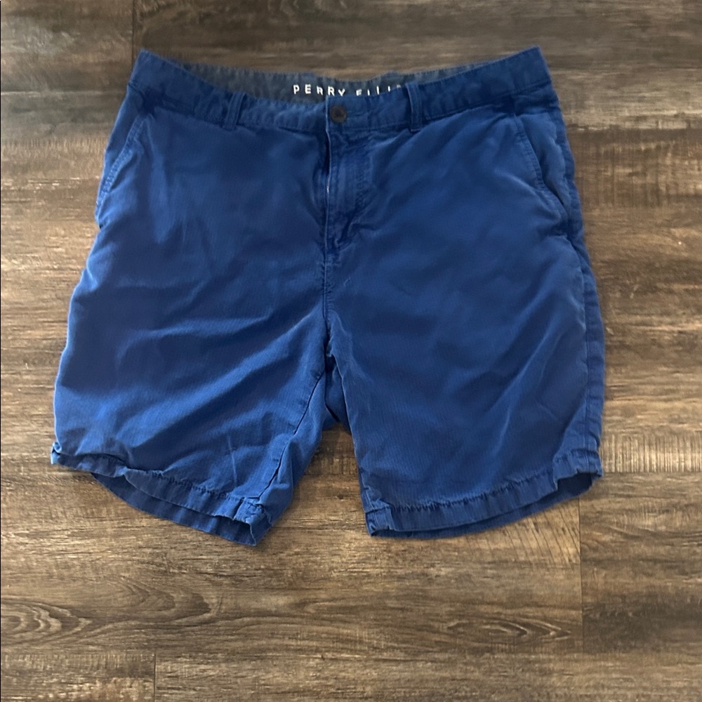 Perry Ellis Men's Royal Blue Flat Front Shorts